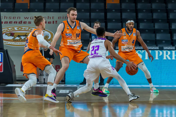 在战术上的 在战术上的